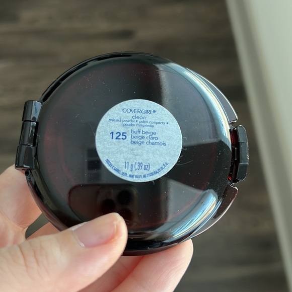 Assorted makeup items!! Eyeshadow, Powder, Bronzer, etc! - Picture 16 of 16